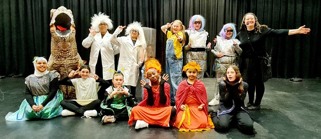 /uploaded_files/media/gallery/1726801098School_Production_1.jpg