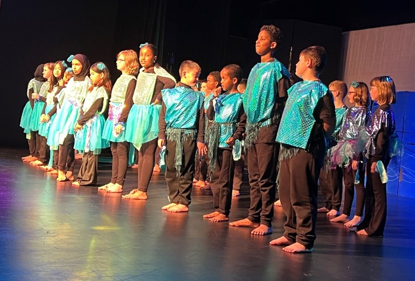 /uploaded_files/media/gallery/1726801098School_Production_6.jpg